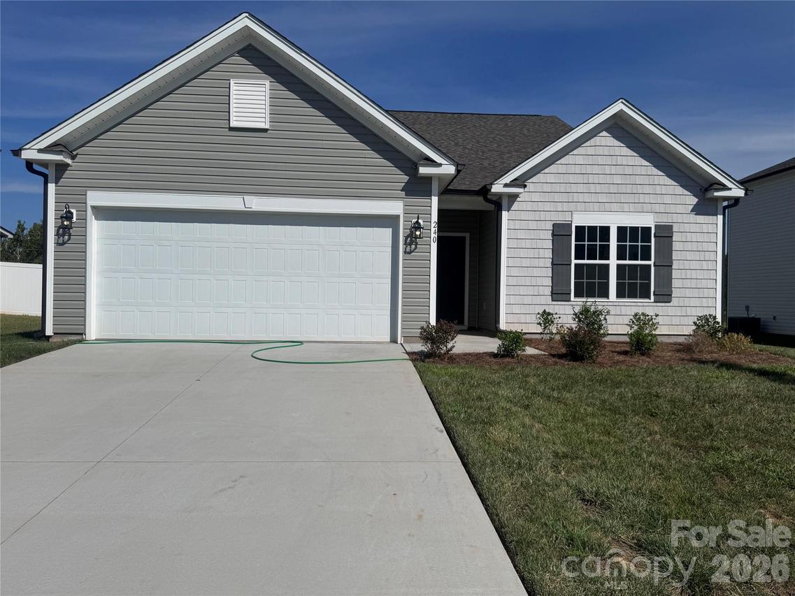 240 Waylon Ct., Lexington, NC 27295