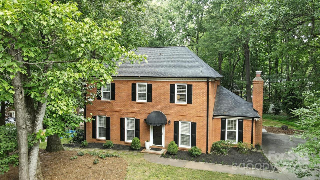 9535 Hinson Dr., Matthews, NC 28105