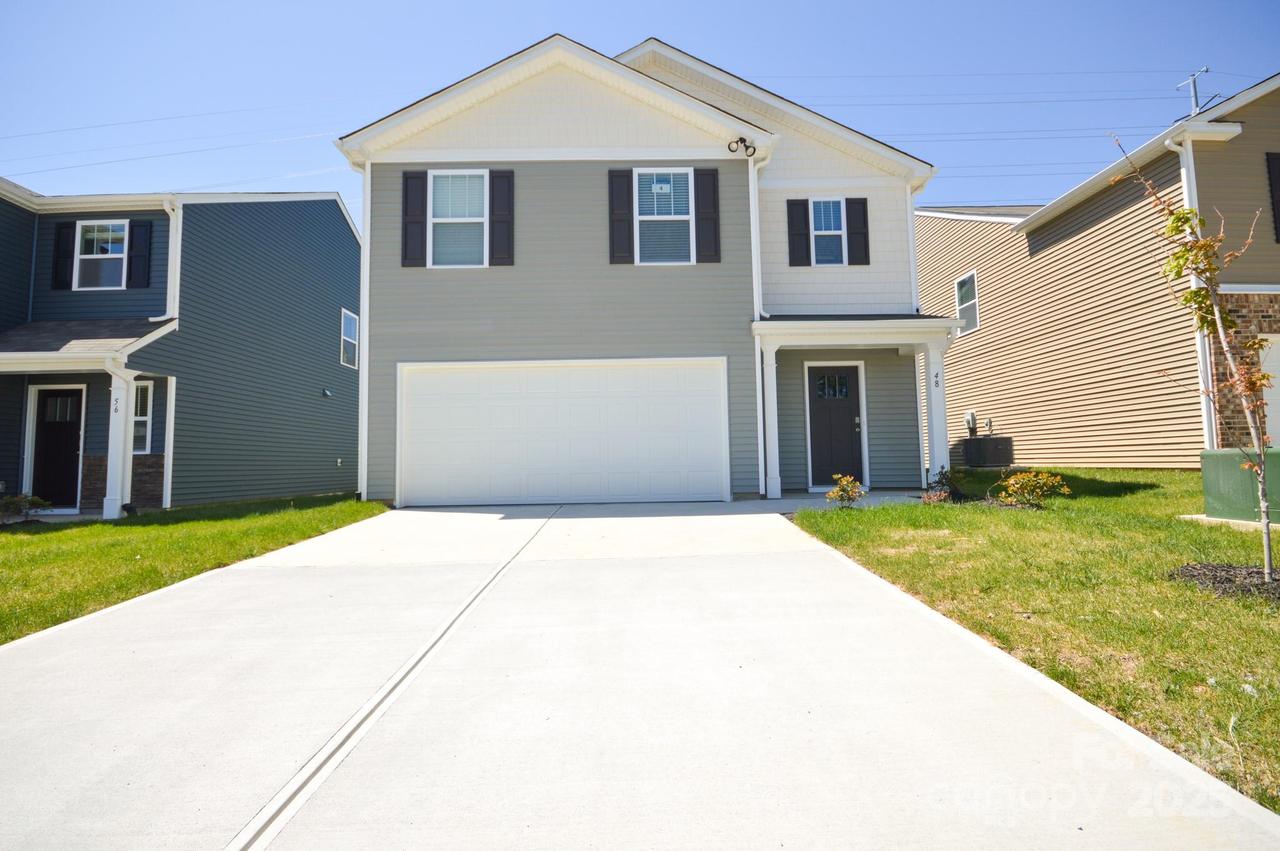 26 Lillian Ln., Hendersonville, NC 28792