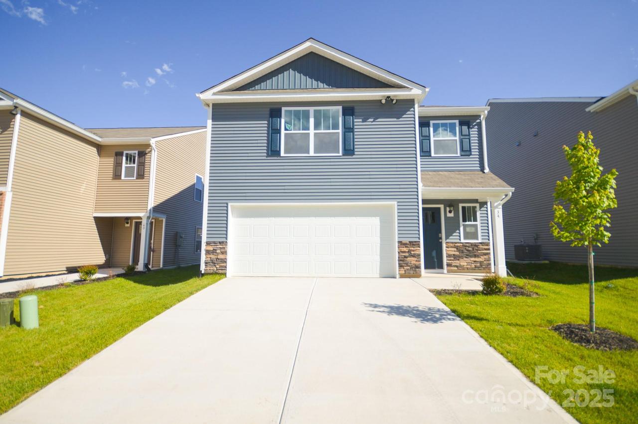 34 Lillian Ln., Hendersonville, NC 28792