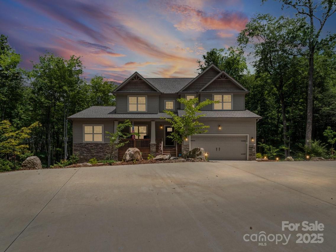 714 Bolt Rd., Lake Lure, NC 28746