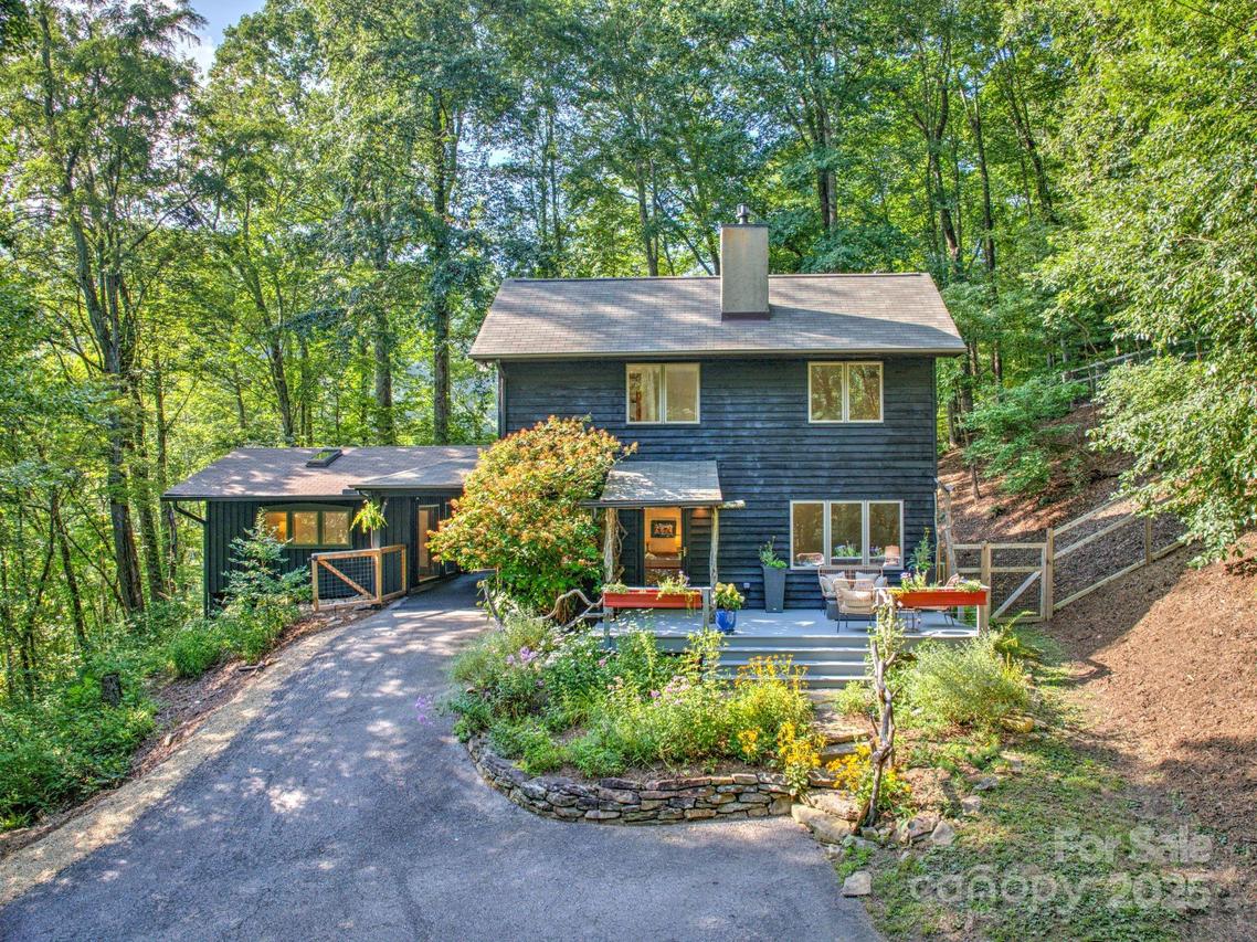 48 Black Oak Forest Rd., Fairview, NC 28730