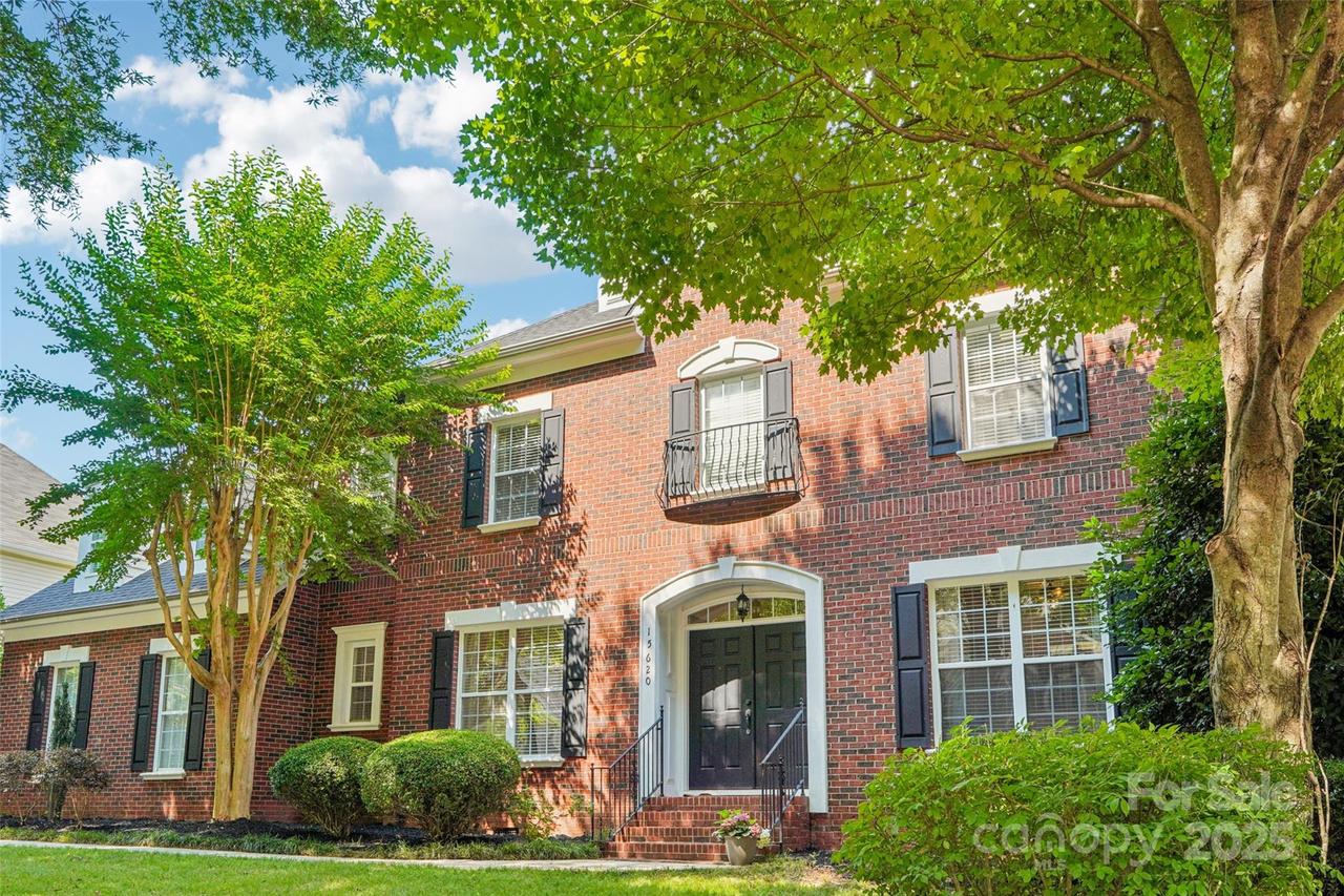 15620 Glen Miro Dr., Huntersville, NC 28078