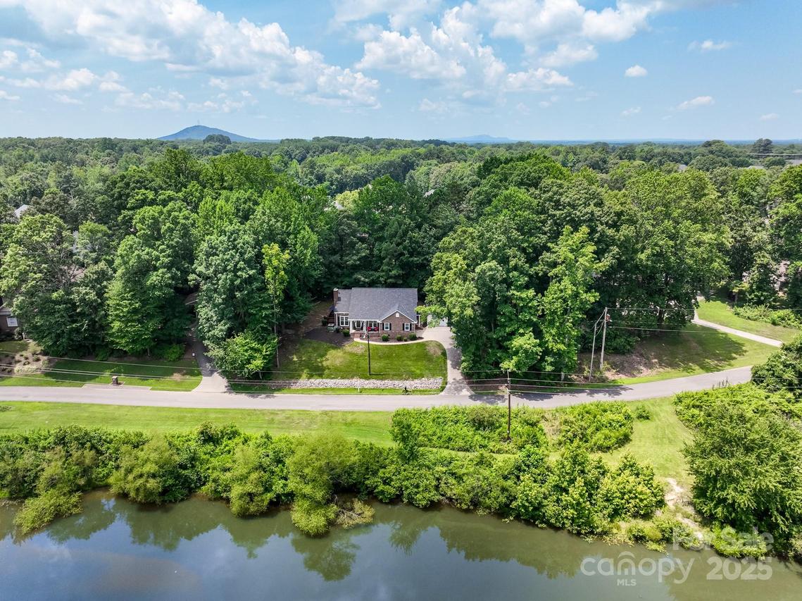 132 General Pemberton St., Stanley, NC 28164