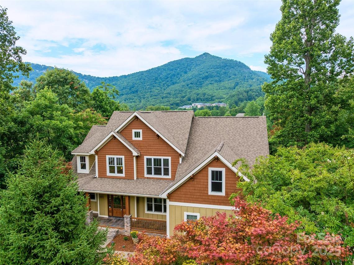 103 Village Pointe Ln., Asheville, NC 28803