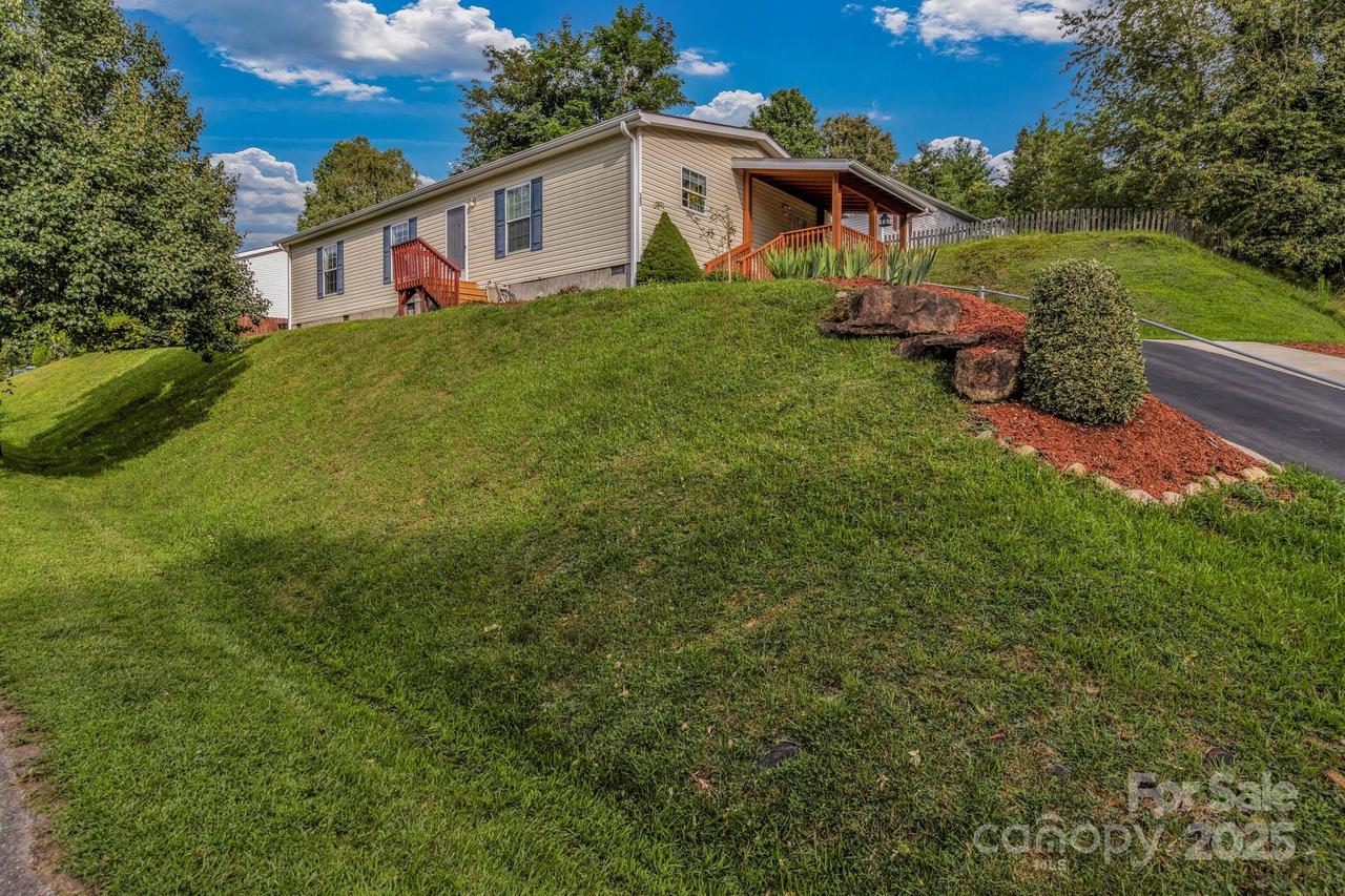 102 Hazy Day Rd. #37, Swannanoa, NC 28778