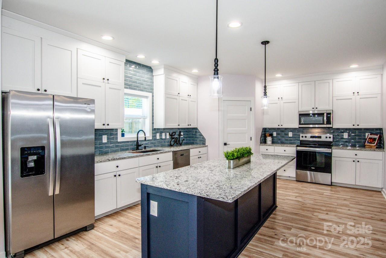 7039 Executive Cir., Denver, NC 28037