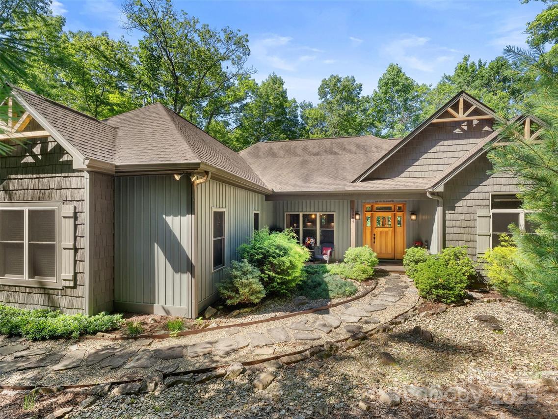 3094 Connestee Tr., Brevard, NC 28712