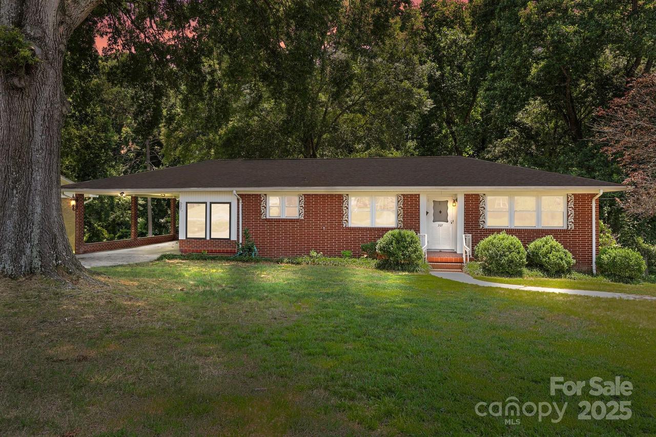 207 W 21st St., Kannapolis, NC 28081