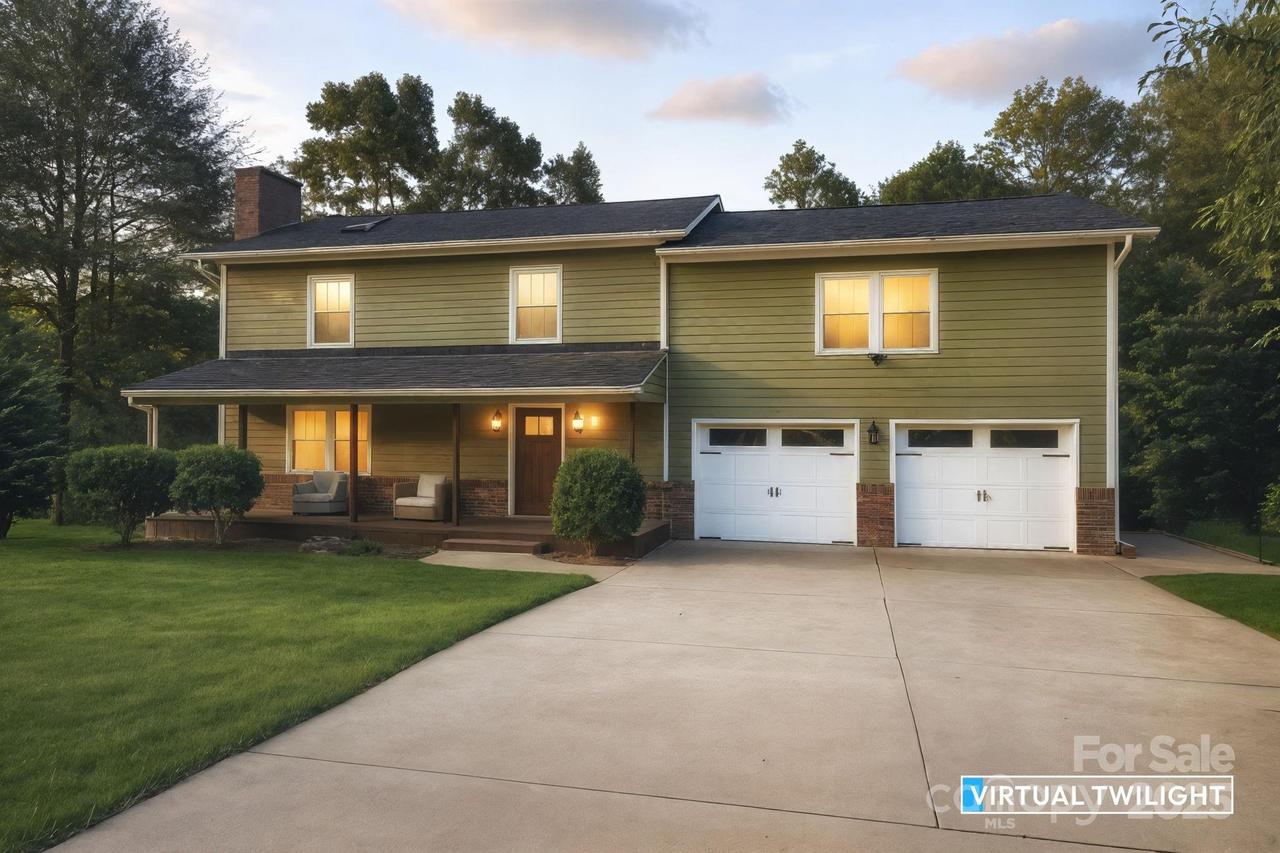 38 Tipton Dr., Candler, NC 28715