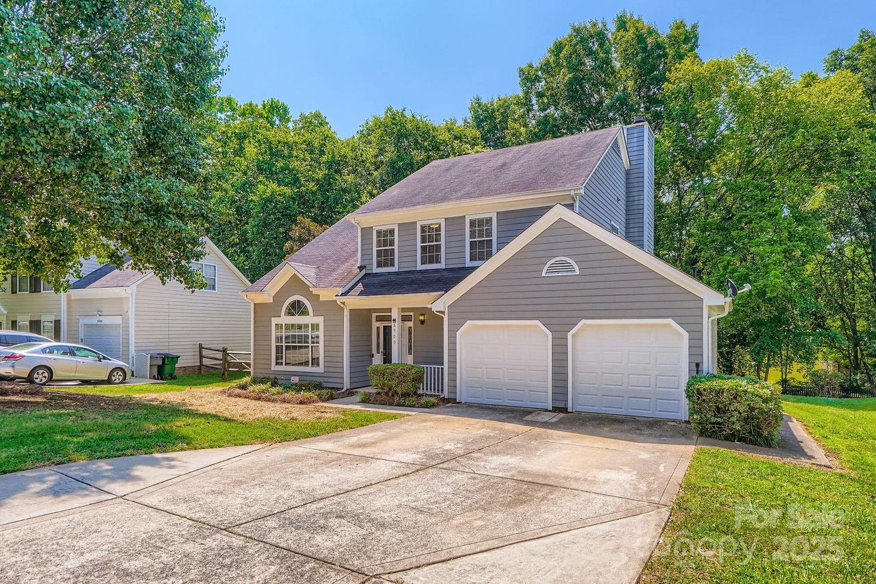 8909 Elkins Park Dr., Matthews, NC 28105