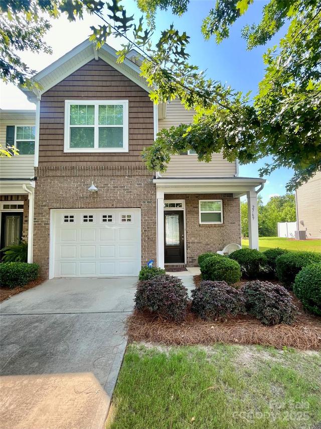 2769 Sawbridge Ln., Gastonia, NC 28056