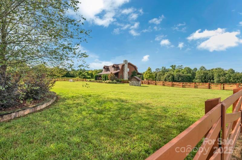 112 Gene Mcgaha Ln., Mooresboro, NC 28114