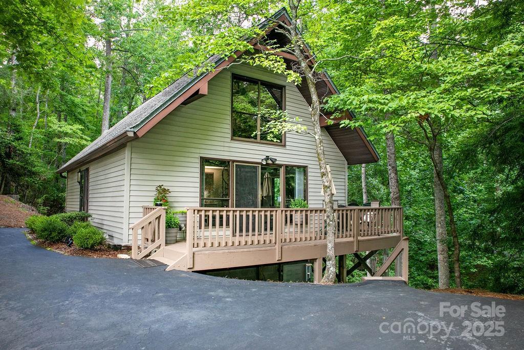 2023 Connestee Tr., Brevard, NC 28712