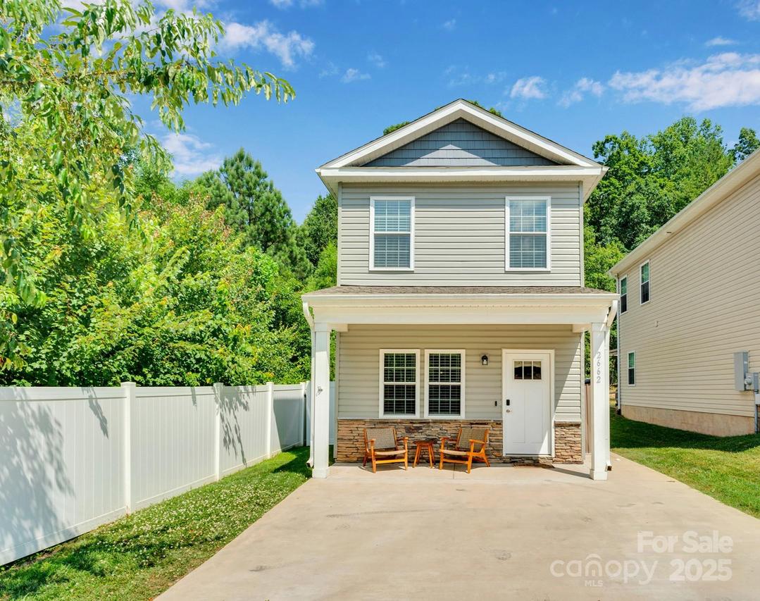 2662 14th St., Hickory, NC 28601