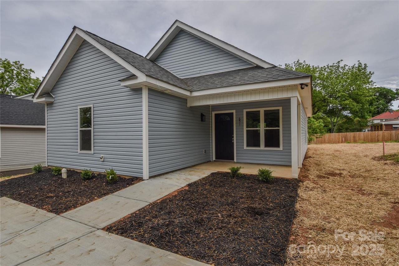 651 S Elm St. #2, Statesville, NC 28677