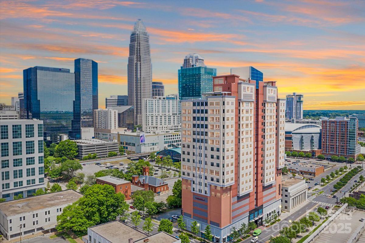 222 S Caldwell St. #1812, Charlotte, NC 28202