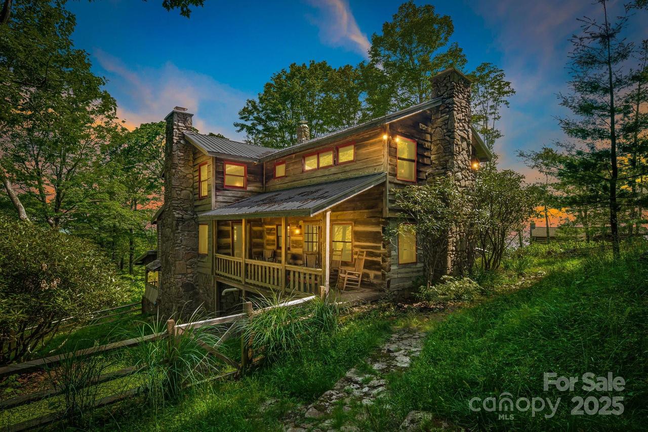 50 Mountain Top Ln. #904 & 905, Mars Hill, NC 28754
