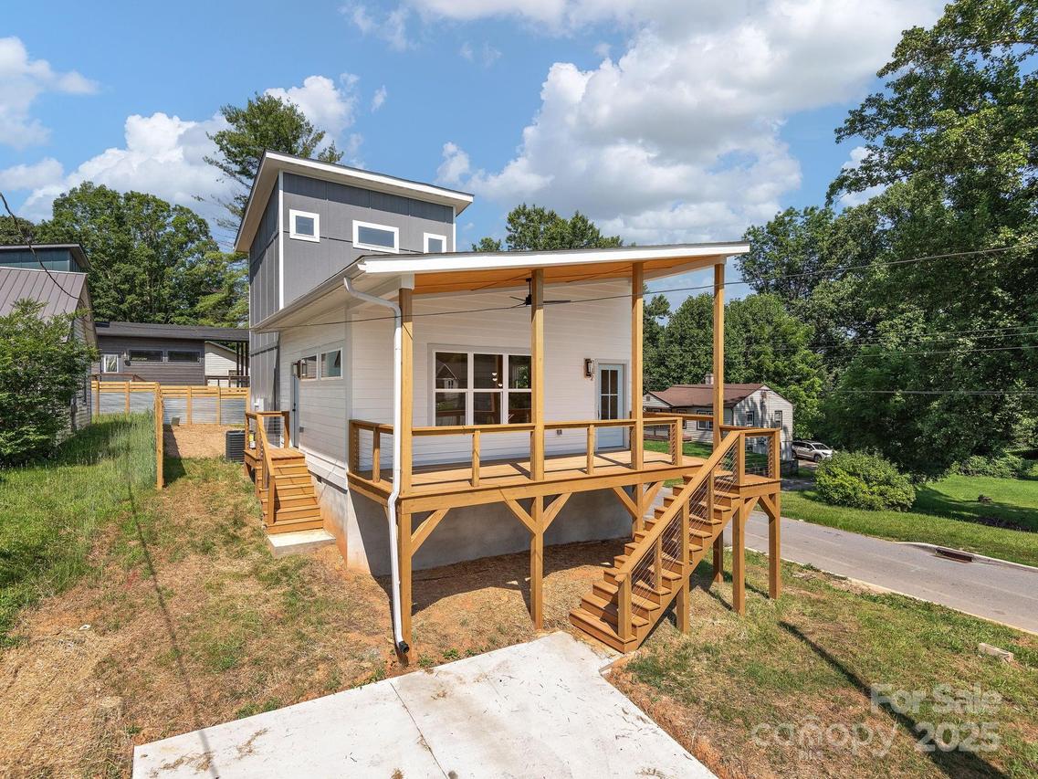 42 Cedar St., Asheville, NC 28803