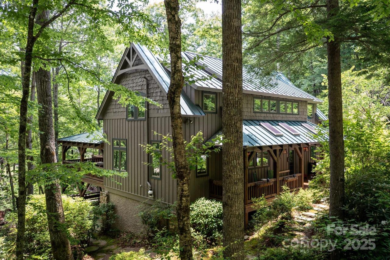 151 Sanctuary Dr., Burnsville, NC 28714