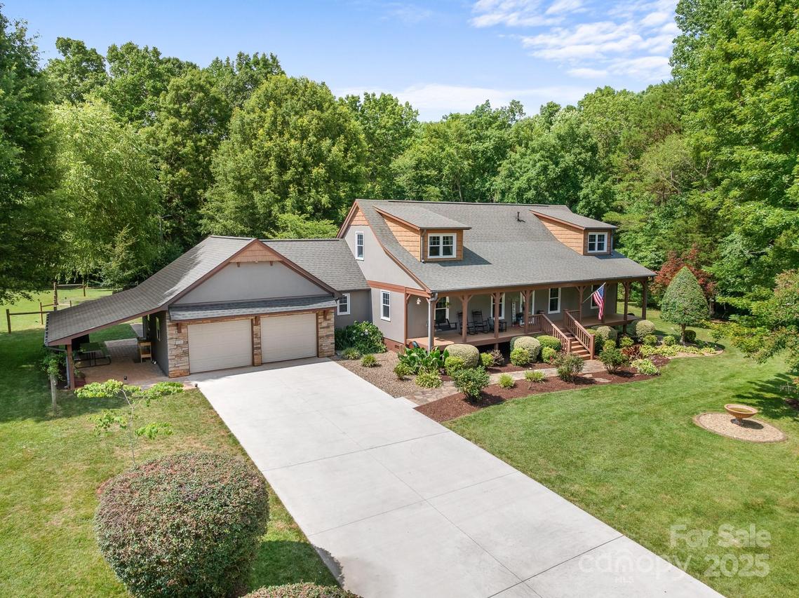 222 Oakhill St., Iron Station, NC 28080