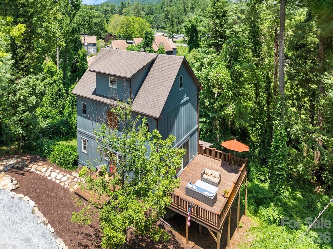 195 Jordan St., Hendersonville, NC 28739