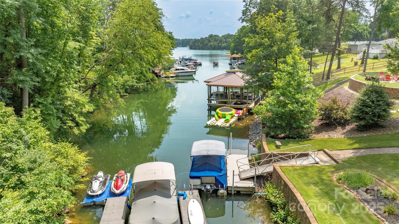 4478 Lake Dr., Sherrills Ford, NC 28673