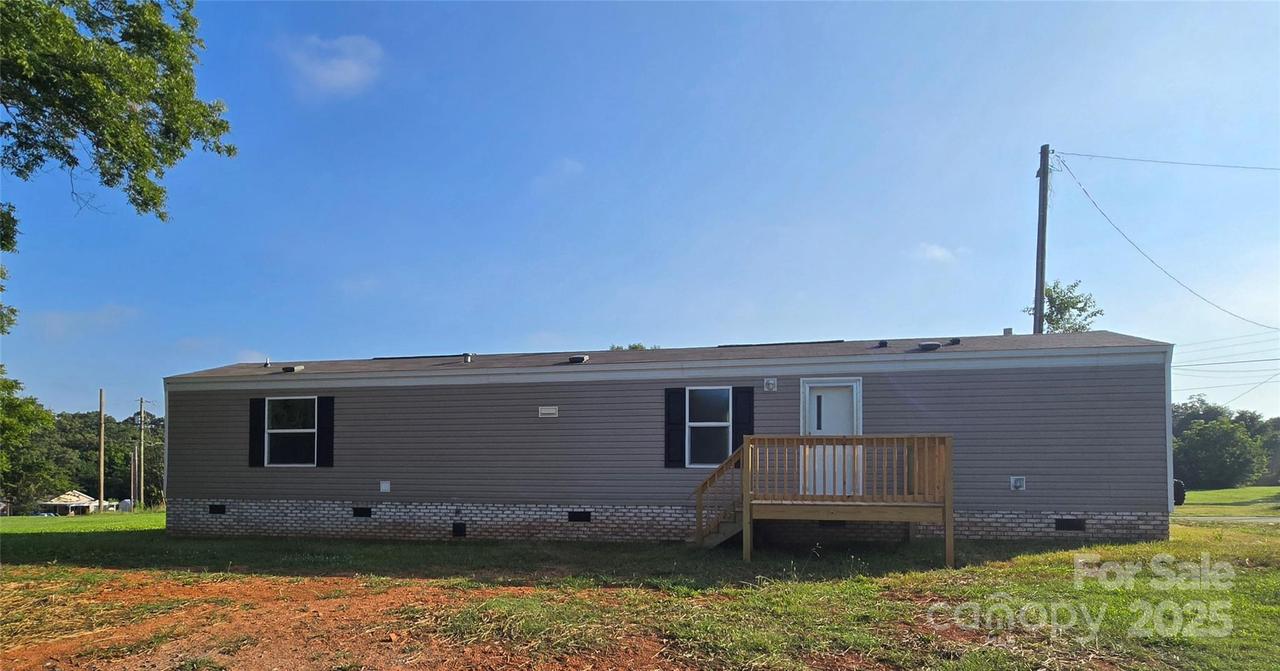 106 Burrus Rd., Mooresboro, NC 28114