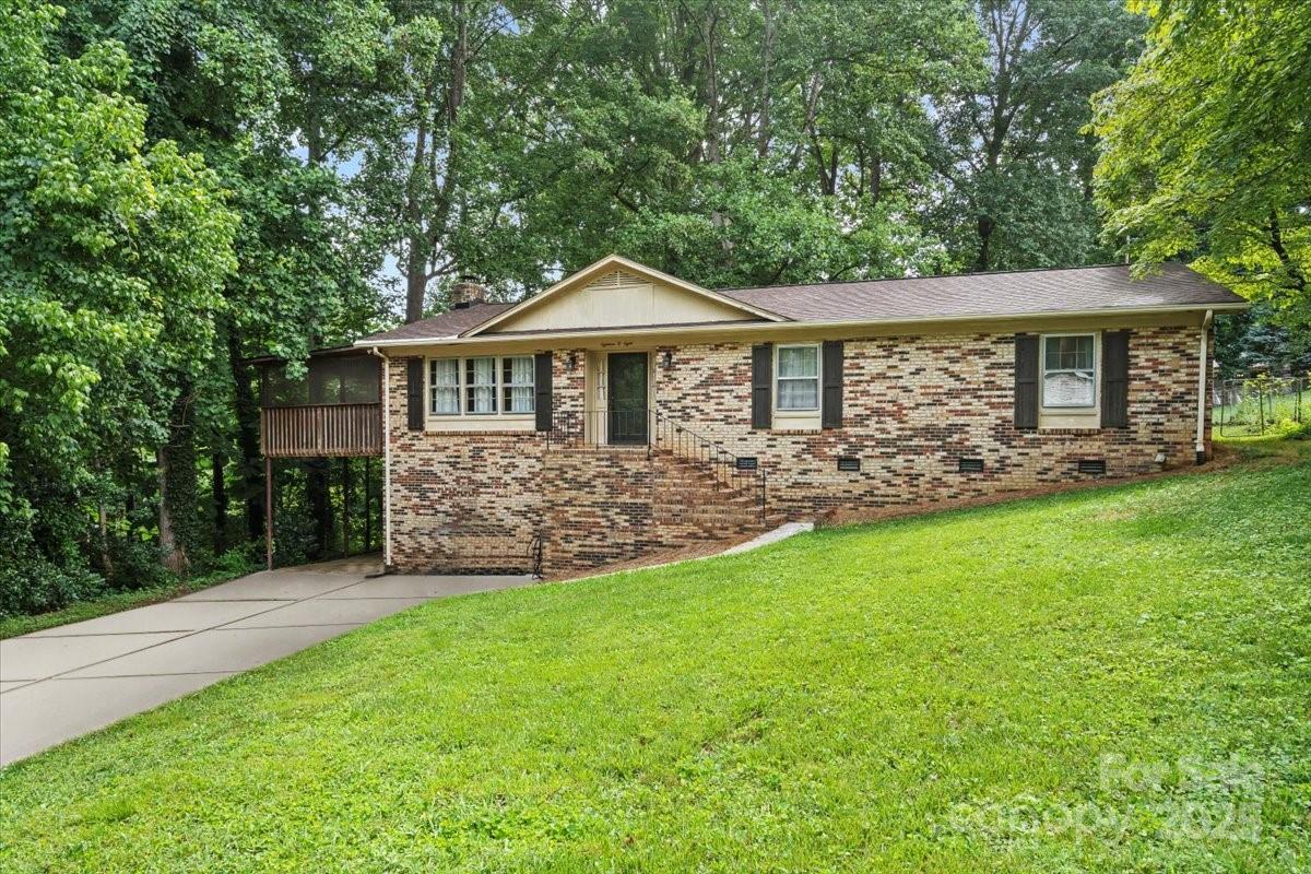 1808 Alpine Ln., Gastonia, NC 28054