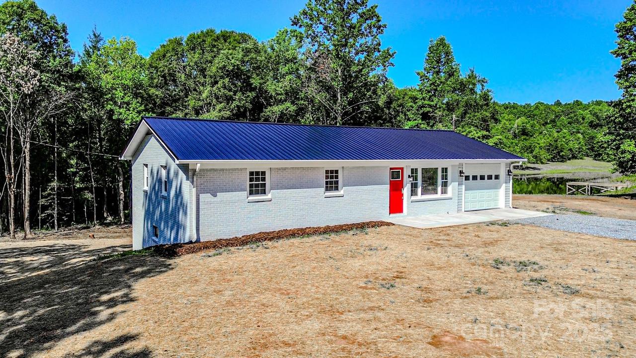 1151 Nanneytown Rd., Union Mills, NC 28167