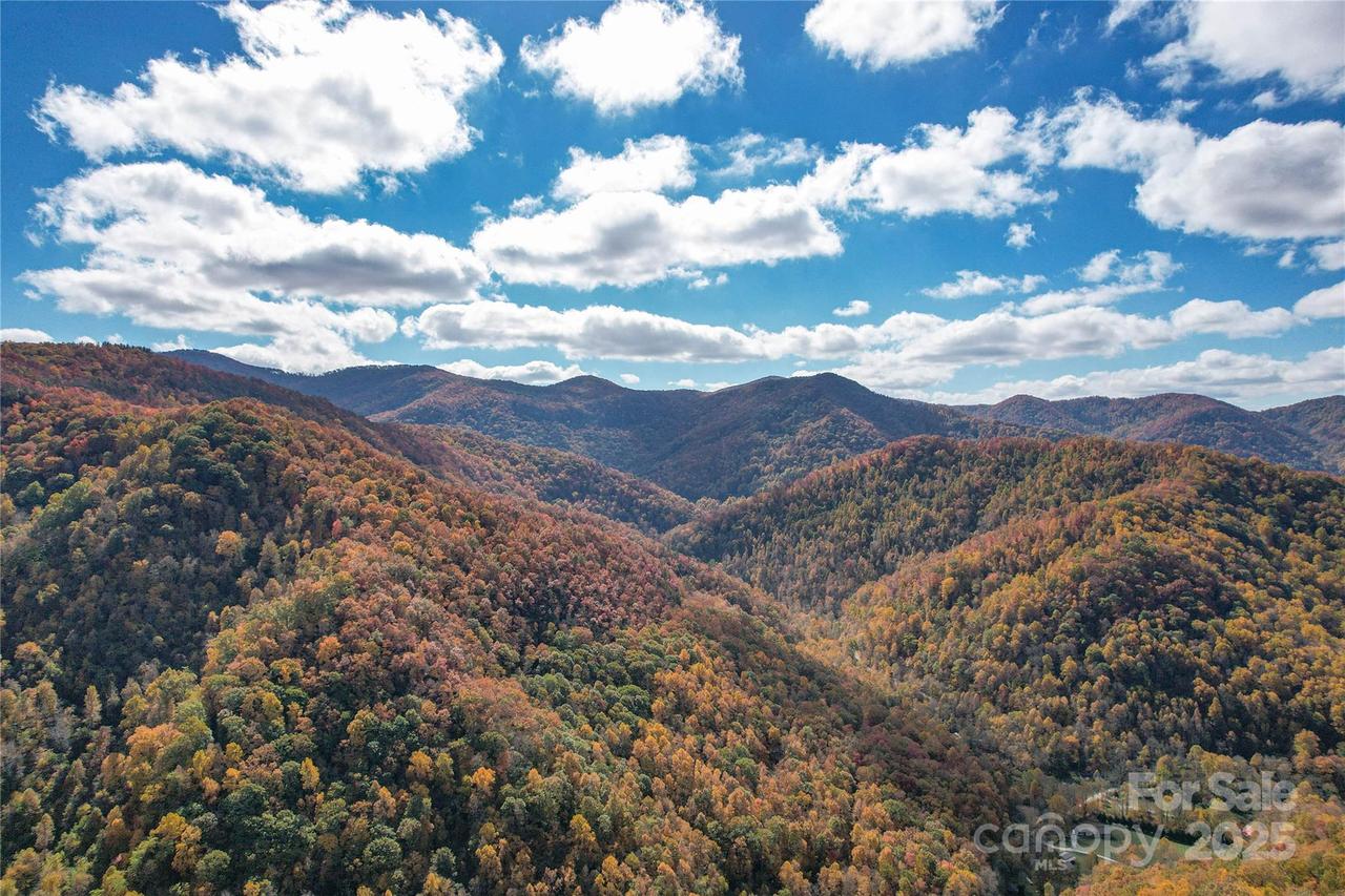 0000 Unahala Creek Rd., Bryson City, NC 28713