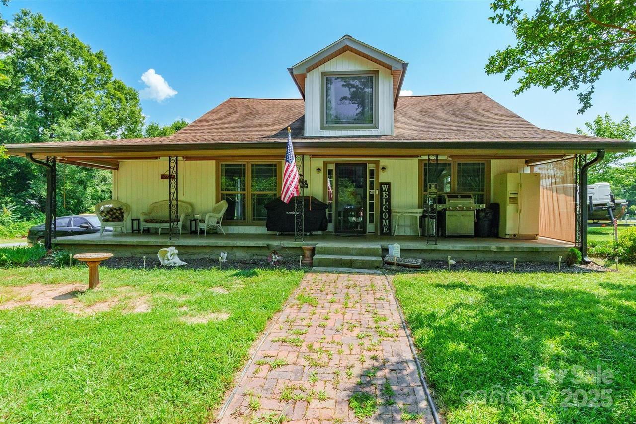106 Guffey Rd., Cherryville, NC 28021