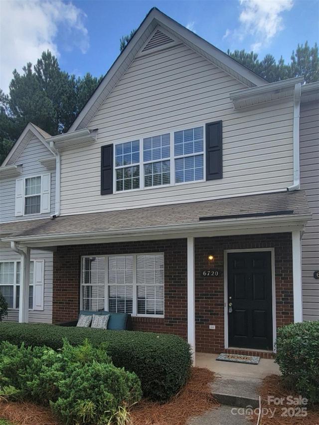 6720 Cypress Tree Ln., Charlotte, NC 28215