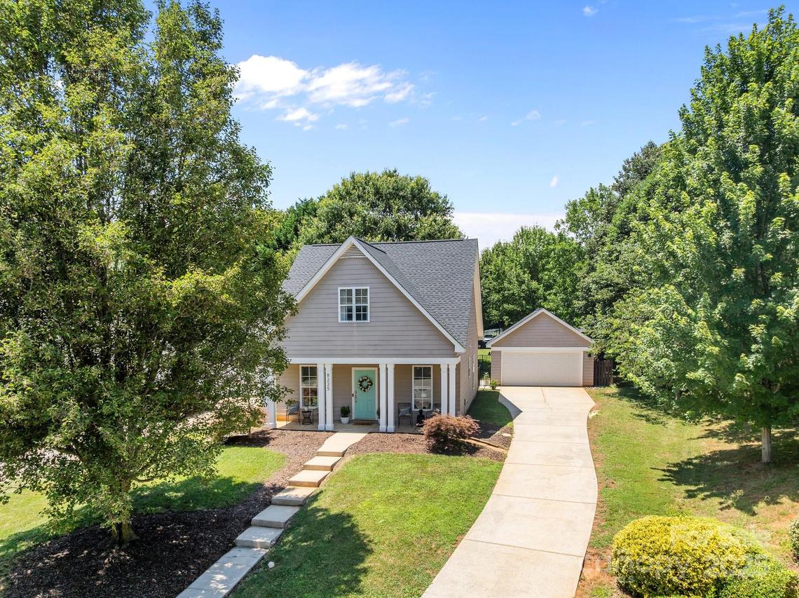 8225 Ballymore Ct., Huntersville, NC 28078