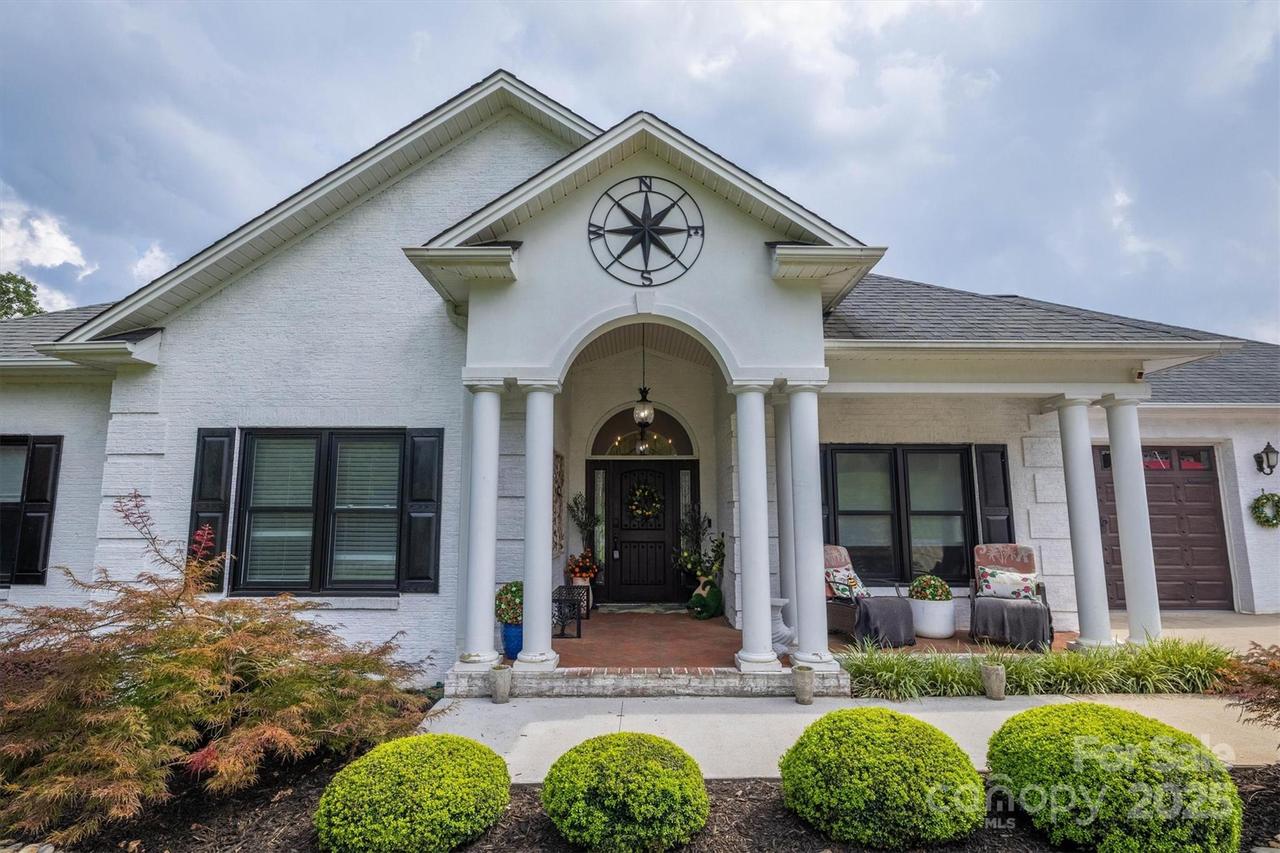 6294 Hayden Dr., Hickory, NC 28601