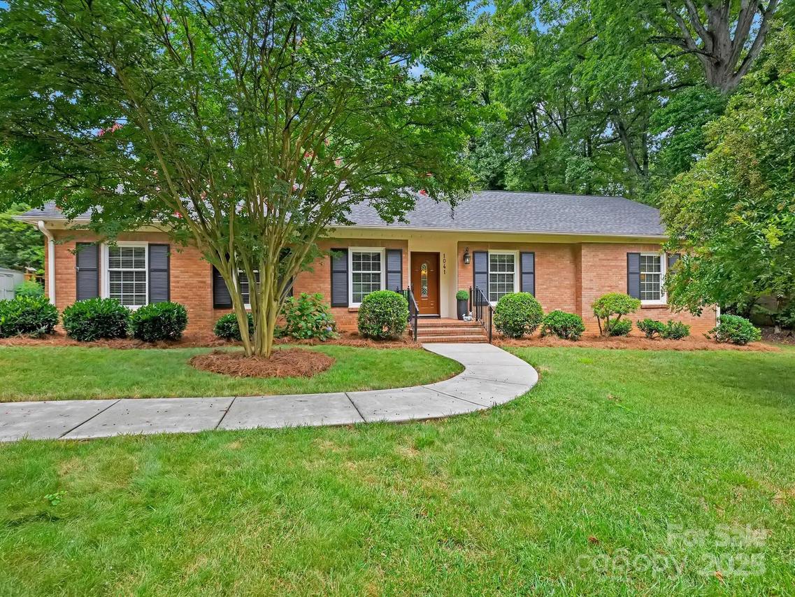 1041 Regency Dr., Charlotte, NC 28211