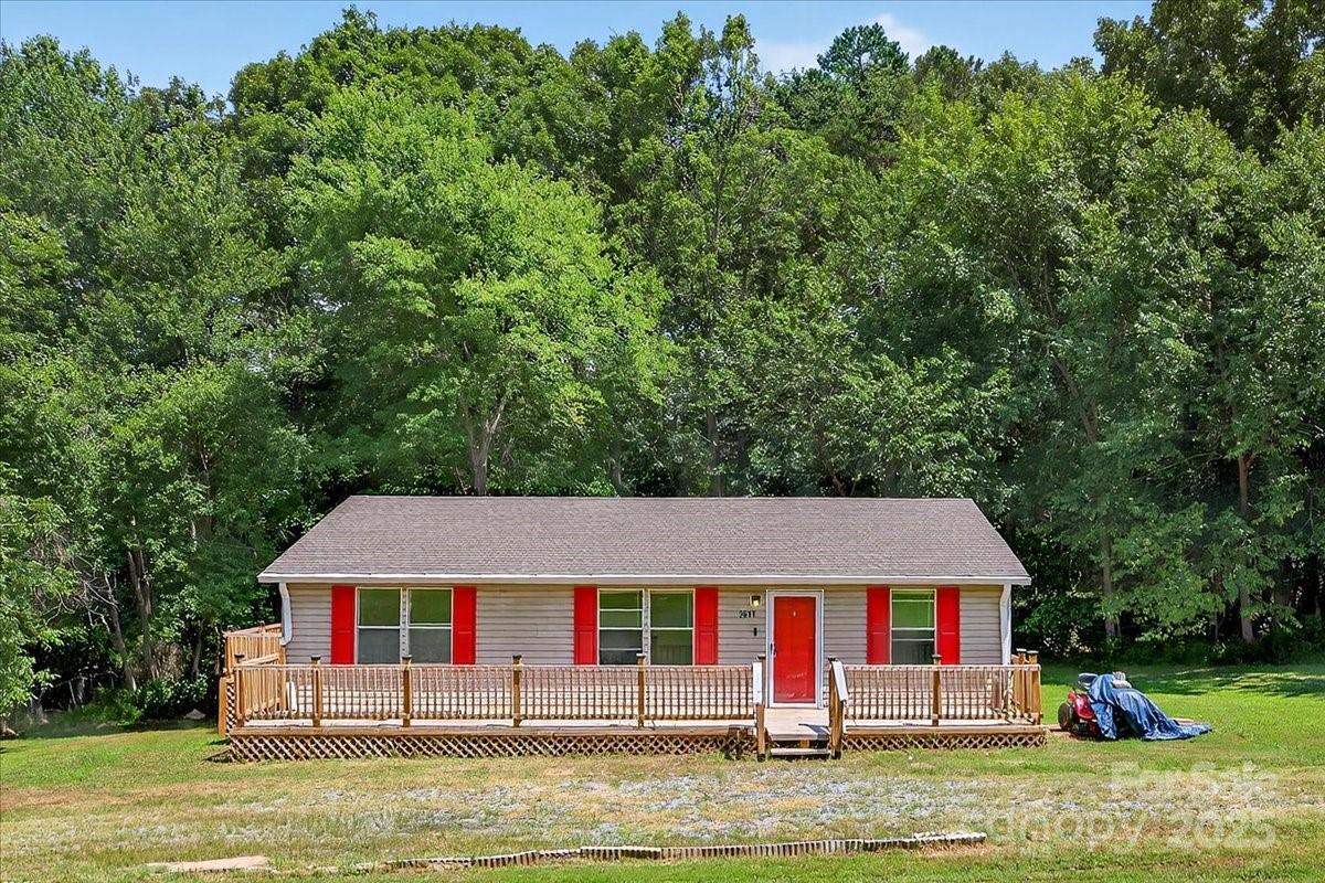 2611 Dallas Stanley Hwy., Stanley, NC 28164