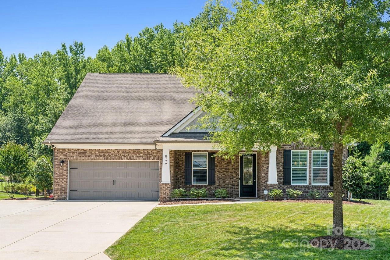 8729 Mullis Forest Ct., Mint Hill, NC 28227