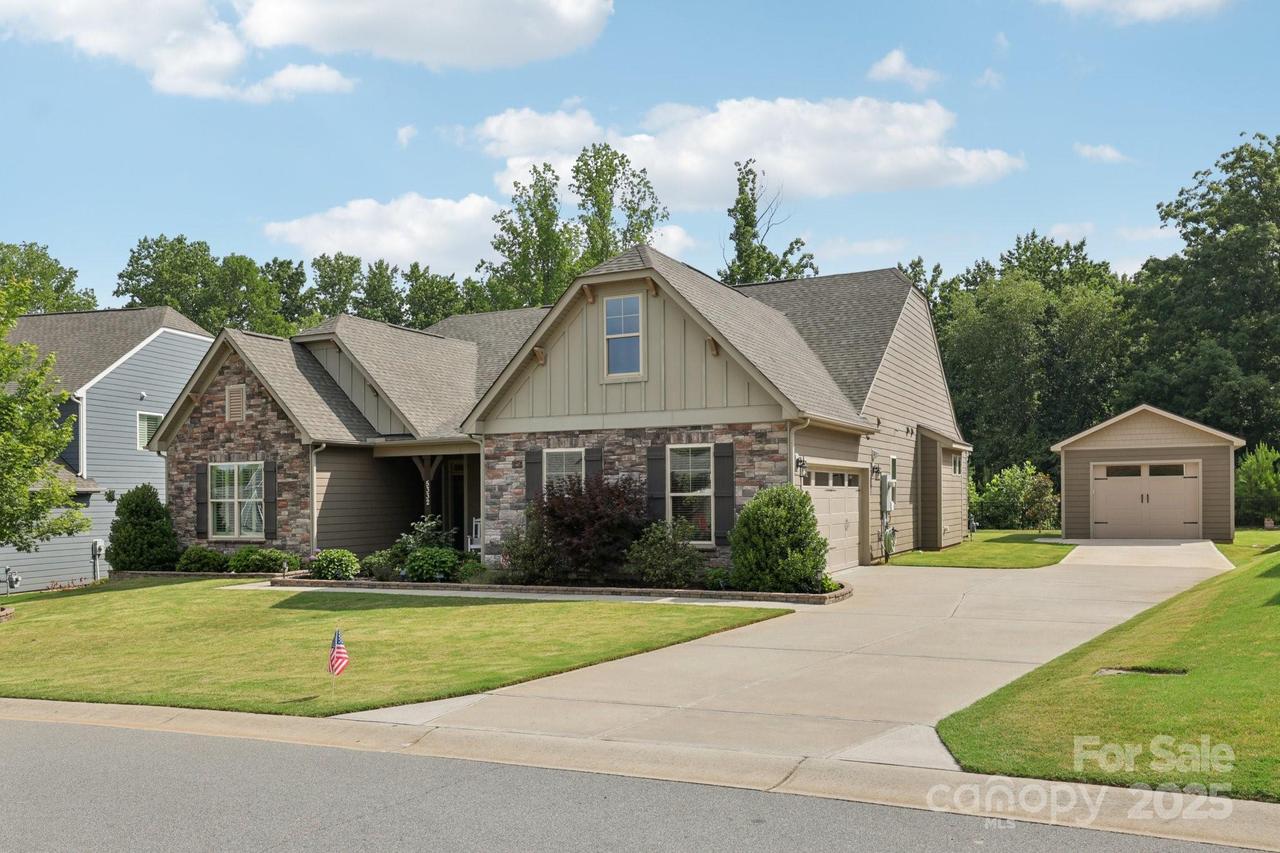 5332 Pembrey Dr., Denver, NC 28037