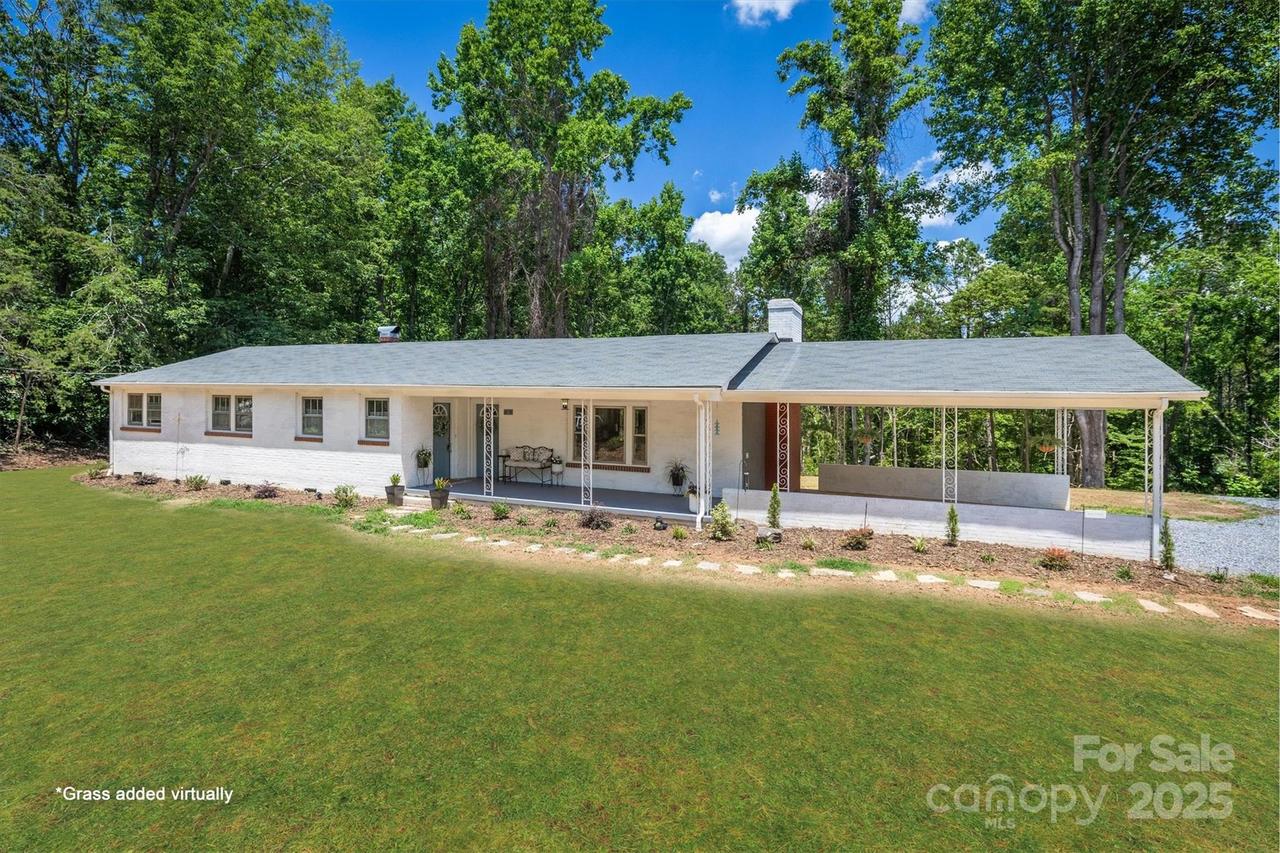 6939 Knob Ave., Connelly Springs, NC 28612
