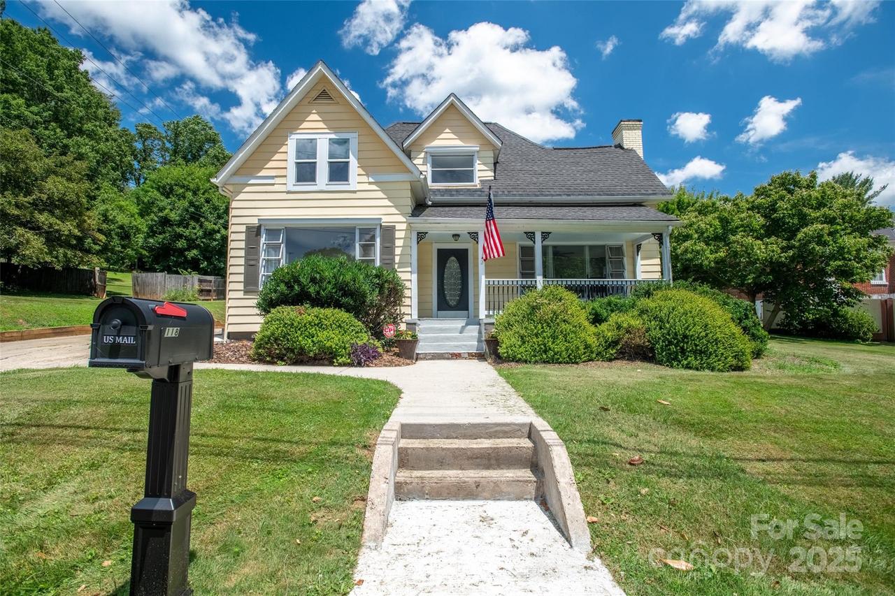118 Robertson St., Burnsville, NC 28714