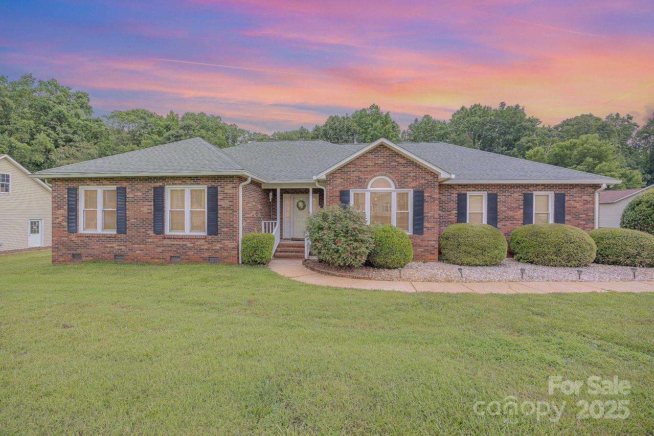 2695 Hill Top Dr., Salisbury, NC 28147