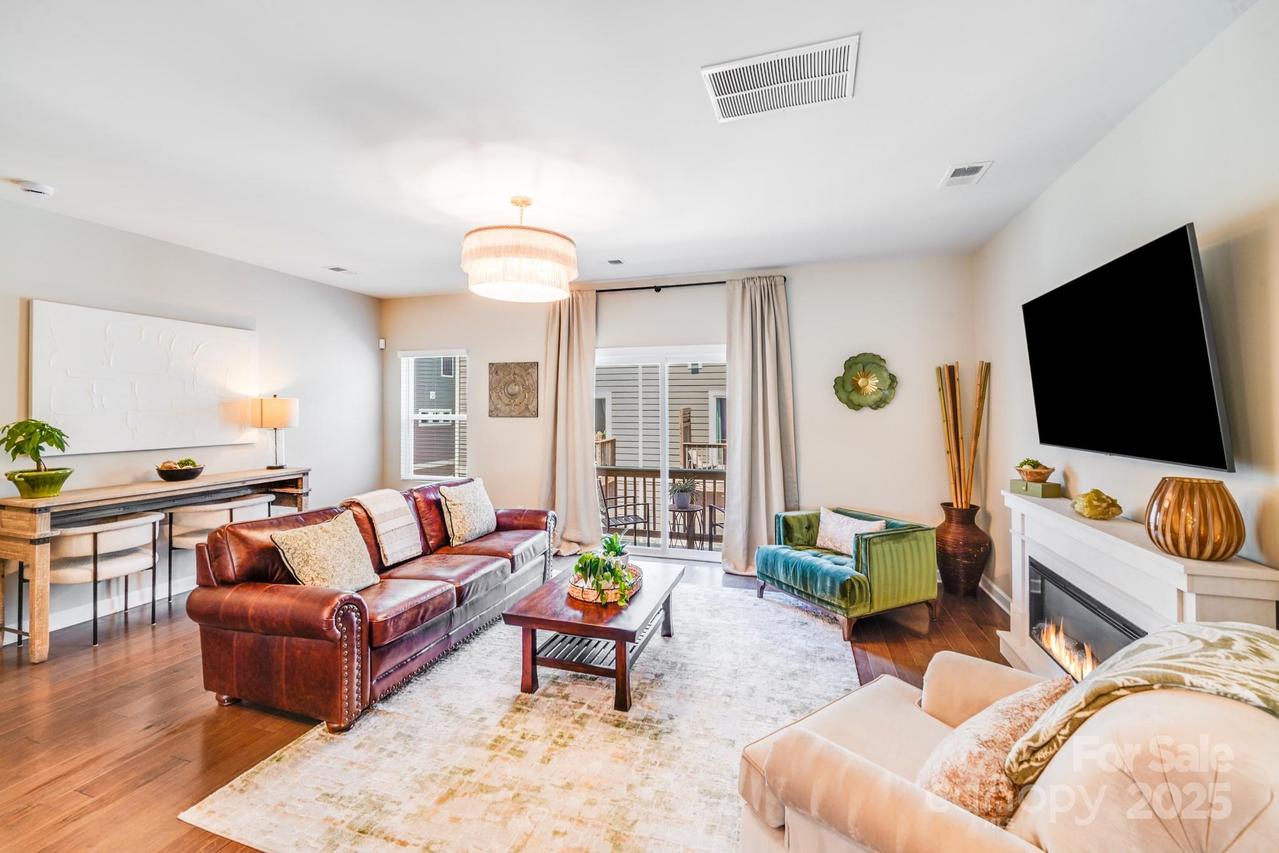 3738 Memorial Pkwy., Charlotte, NC 28278