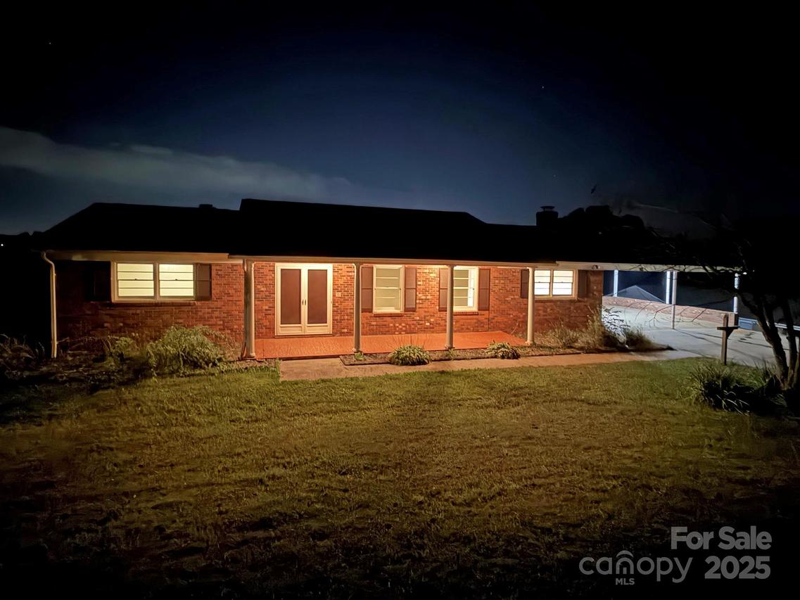 114 Joe Teague Rd., Hickory, NC 28601