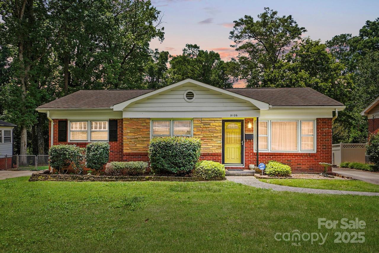 5126 Unaka Ave., Charlotte, NC 28205