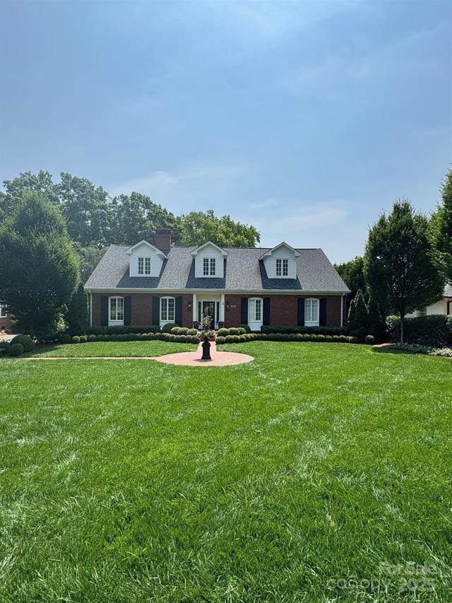 2301 Roswell Ave., Charlotte, NC 28207