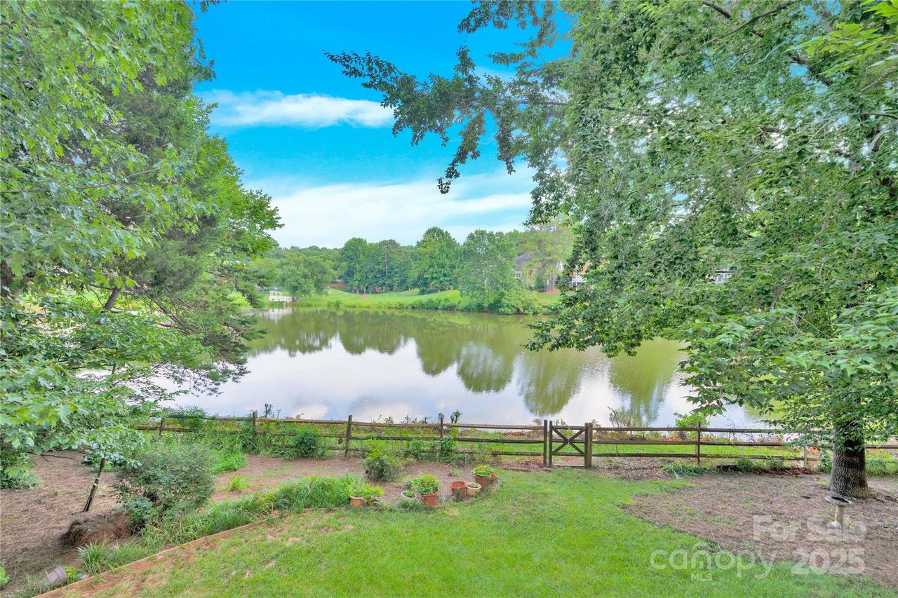 5015 Foxbriar Tr., Charlotte, NC 28269
