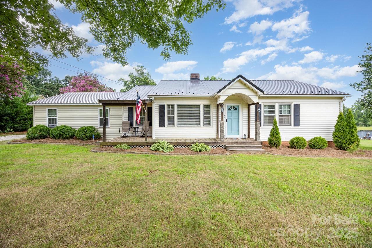 951 Helmstetler Rd., Lexington, NC 27295