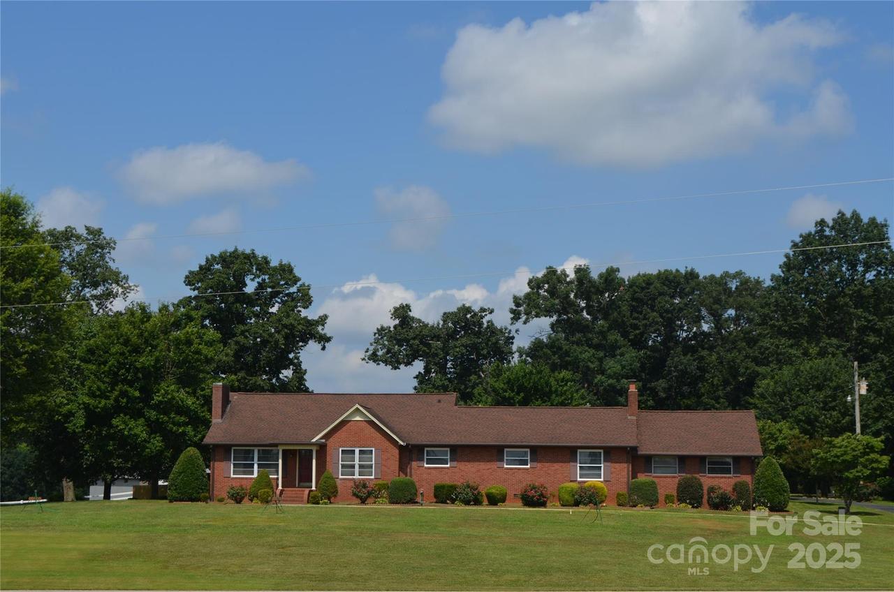 1474 Paynes Dairy Rd., Taylorsville, NC 28681