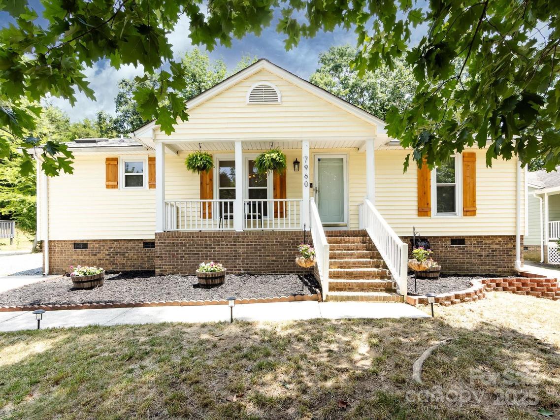 7960 Tiburon Cir., Charlotte, NC 28215